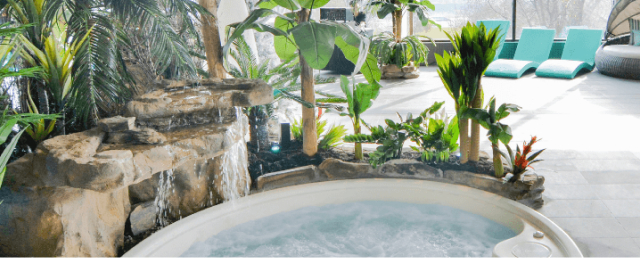 Pool<br>& spa