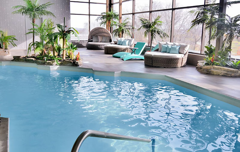 Piscine et spa avec vue panoramique